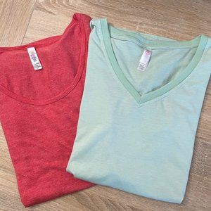 Pair of LuLaRoe Tshirts Size XS